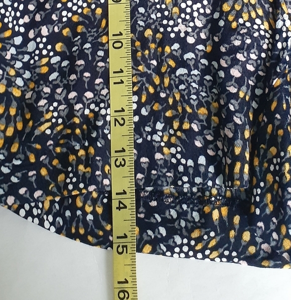 LOFT Black and Gold Patterned Skort. Size S New With Tags - Picture 5 of 7